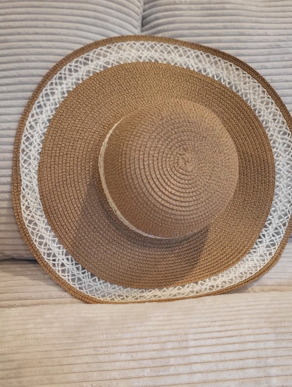 Tan Straw Sun Hat with White Lace Accent